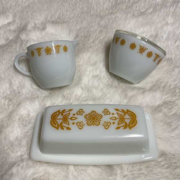 Vintage Pyrex and Corning butterfly gold dishes butter sugar creamer - Picture 15 of 15